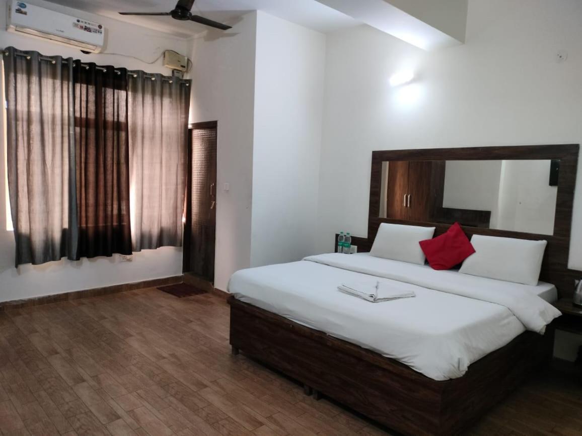 The Rejoice Hotel & Guesthouse Greater Noida Exterior foto