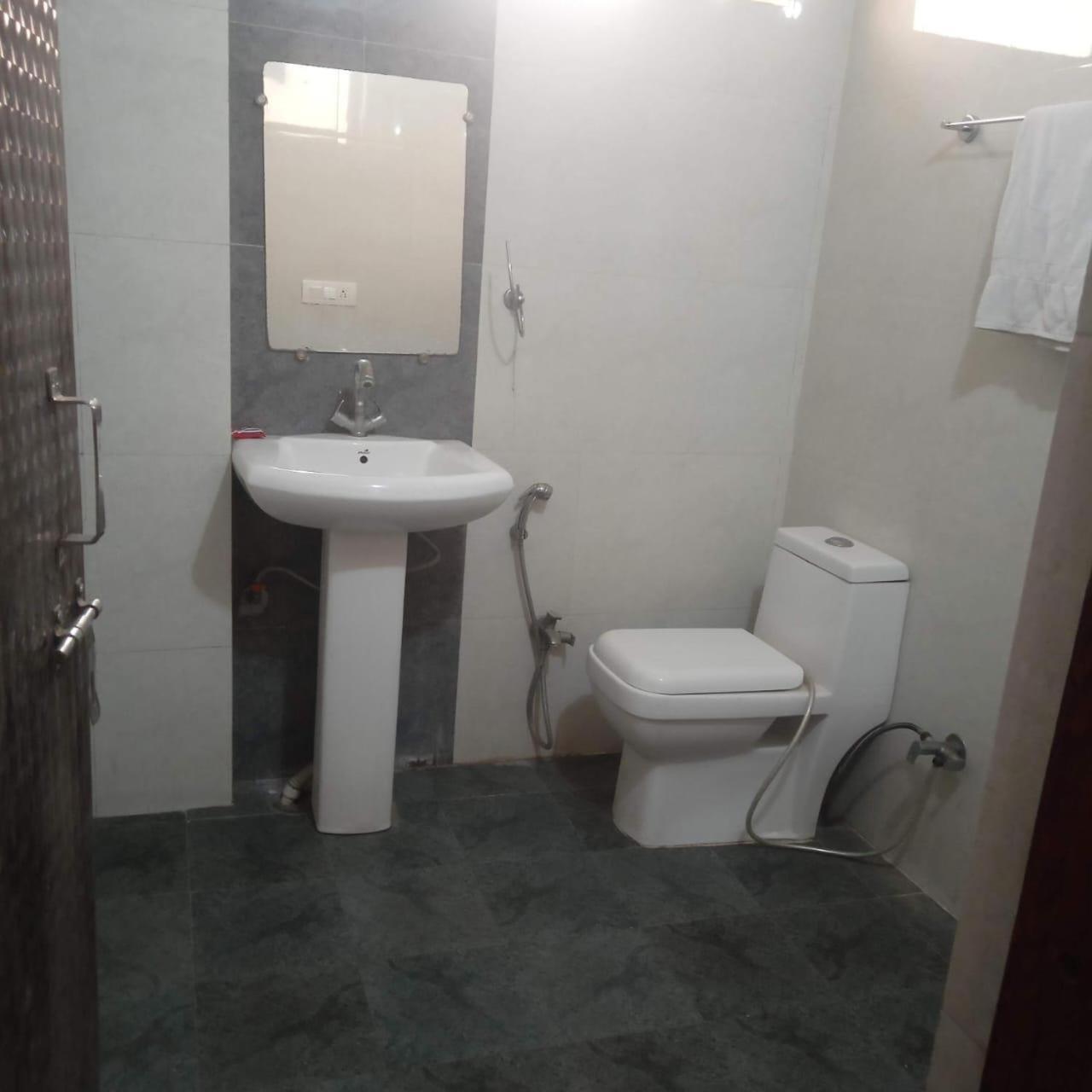 The Rejoice Hotel & Guesthouse Greater Noida Exterior foto