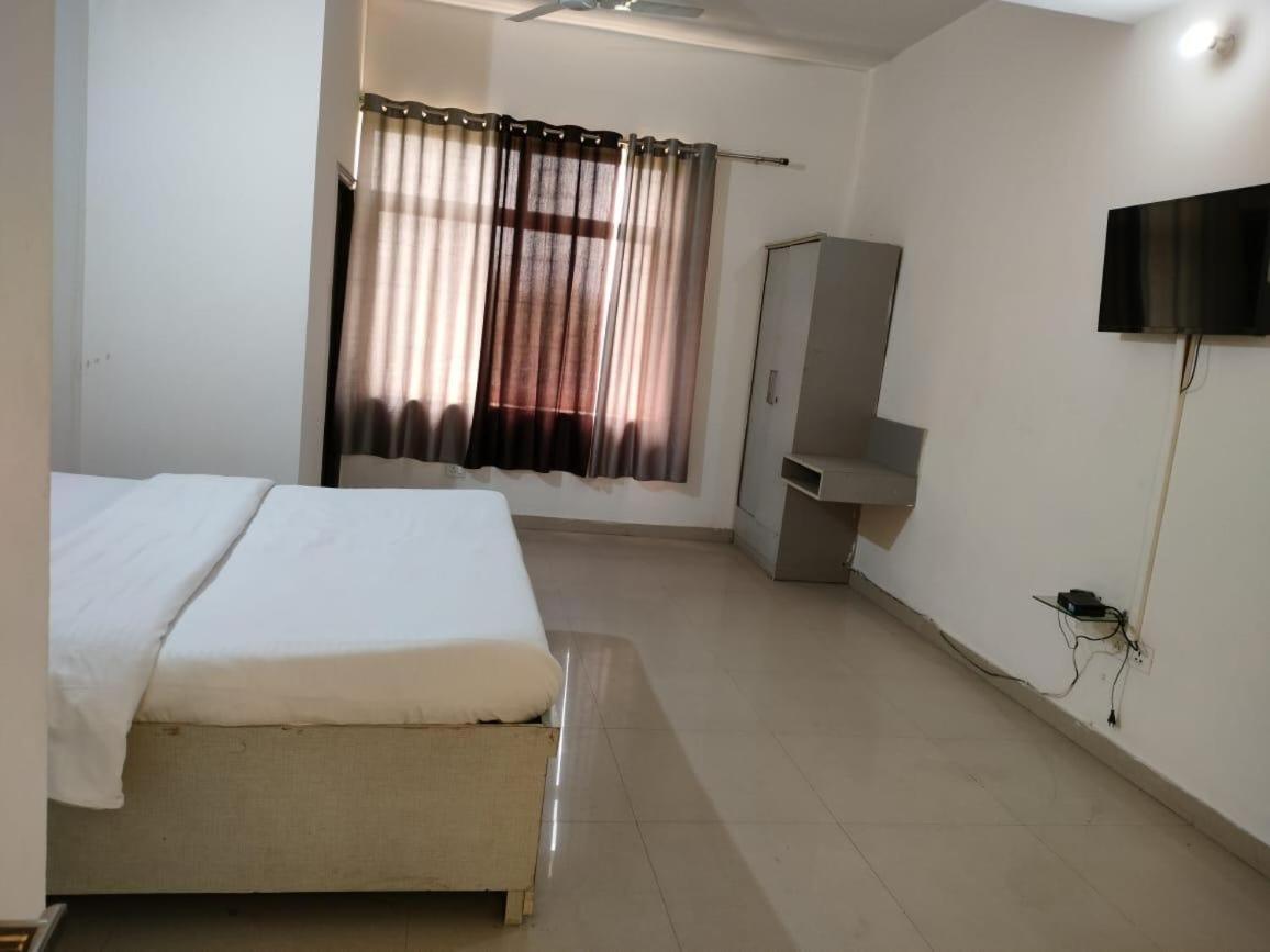 The Rejoice Hotel & Guesthouse Greater Noida Exterior foto
